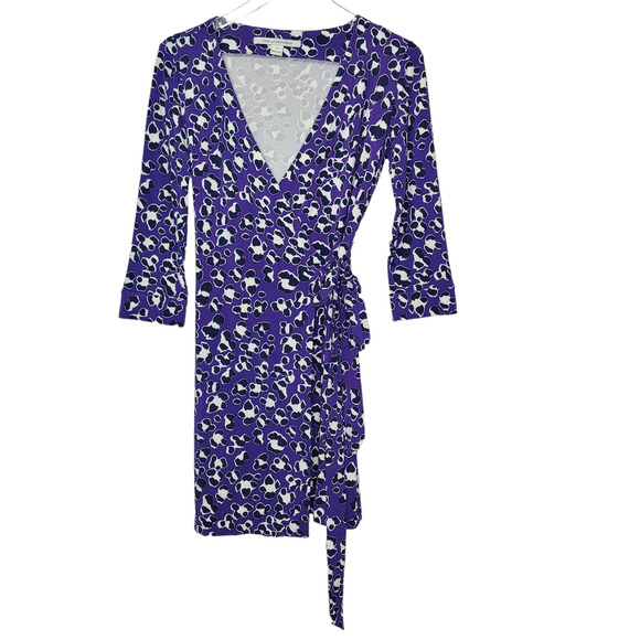Diane Von Furstenberg Dresses & Skirts - Diane Von Furstenberg New Julian Two Mini Dress 4 Spotted Floral Cat Wrap Purple